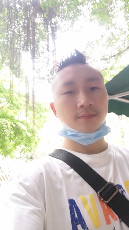 守望幸福的第一张照片--大连相亲服务中心