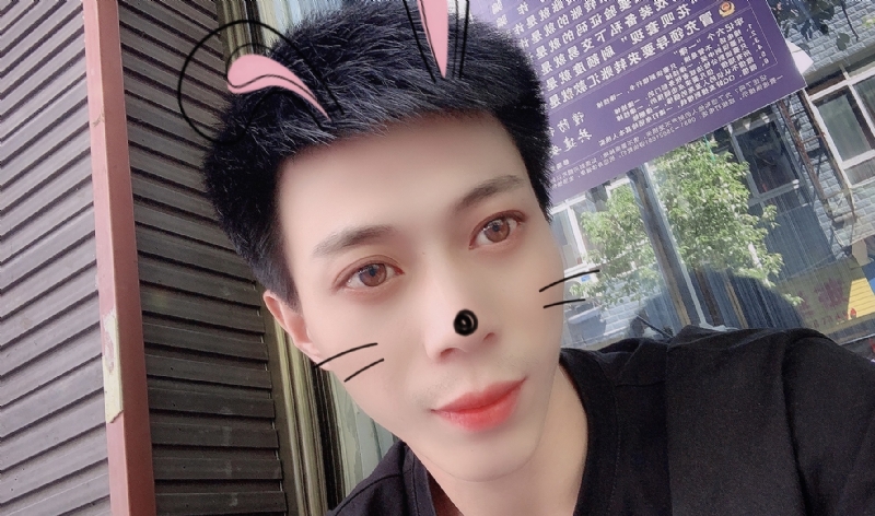 酒伴你的第一张照片--大连相亲服务中心