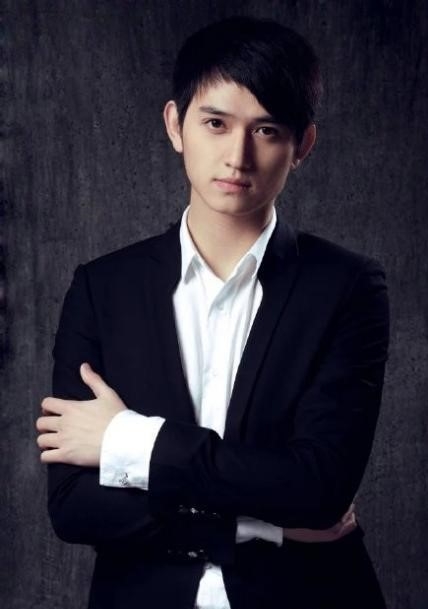 夏天的第一张照片--大连相亲服务中心