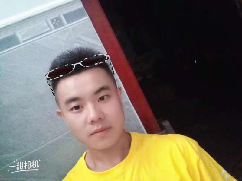 建国90周年的学渣的第一张照片--大连相亲服务中心