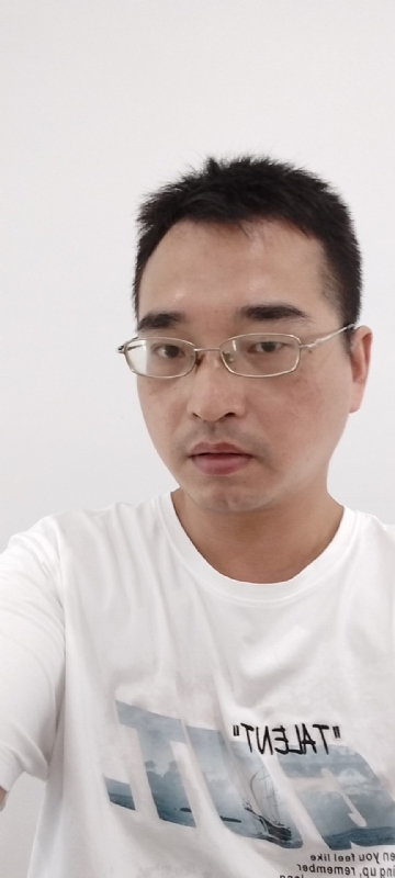 辉哥的第一张照片--大连相亲服务中心