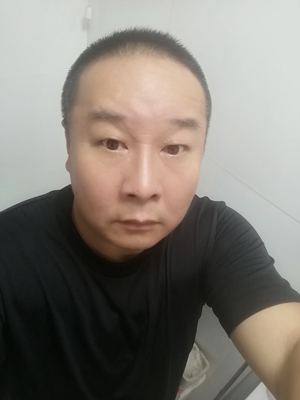 一束光的第一张照片--大连相亲服务中心