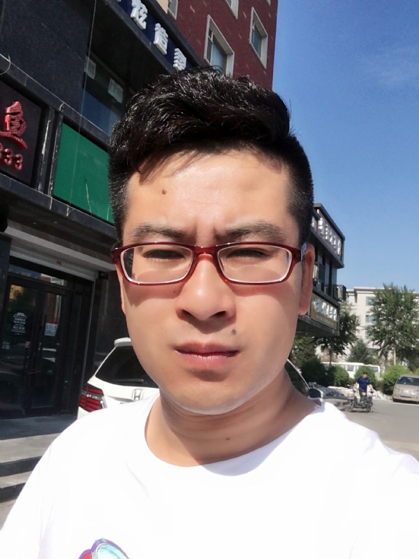 AA首席的第一张照片--大连相亲服务中心