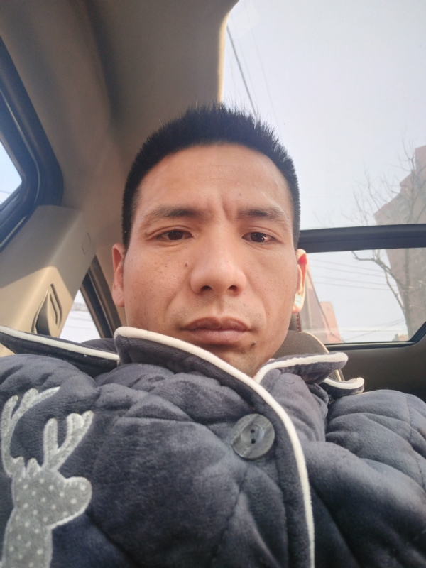 青春不长在的第一张照片--大连相亲服务中心