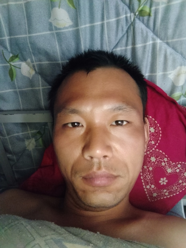 弘扬的第一张照片--大连相亲服务中心