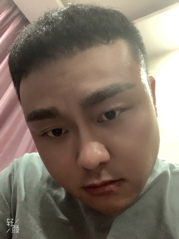 何为奈何的第二张照片--大连相亲服务中心