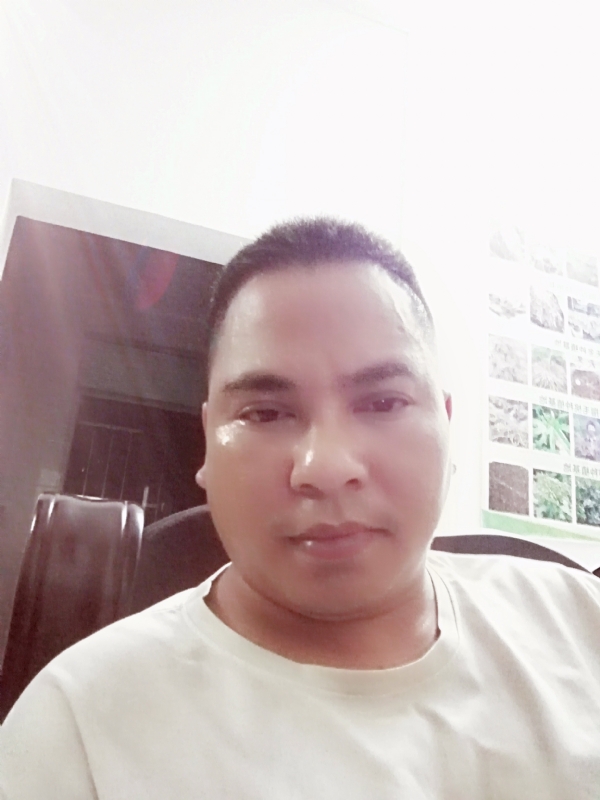 小叔也有爱的第一张照片--大连相亲服务中心