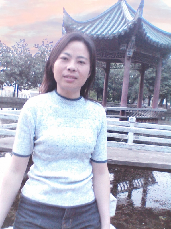 小草的第一张照片--大连相亲服务中心