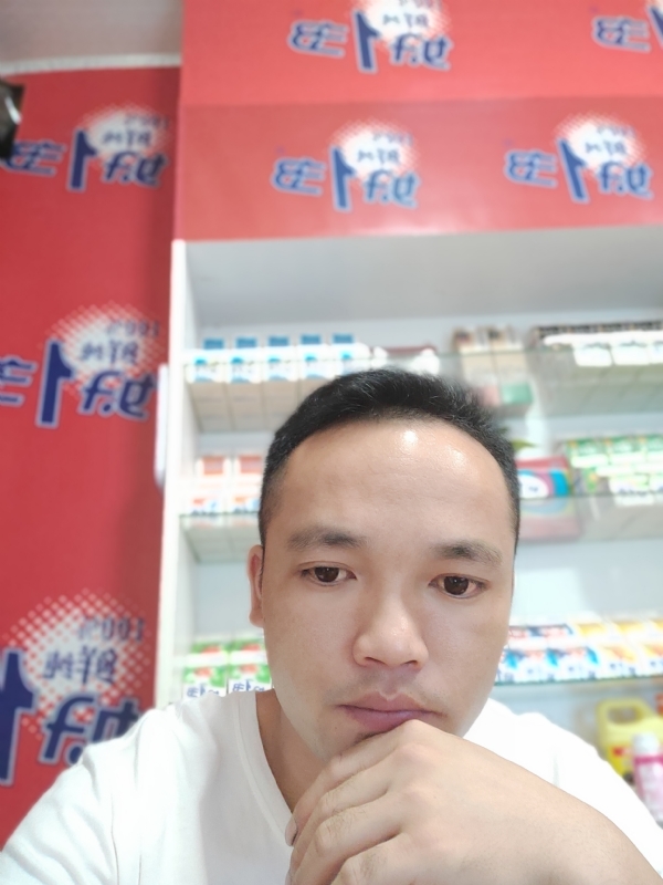 小老弟的第一张照片--大连相亲服务中心