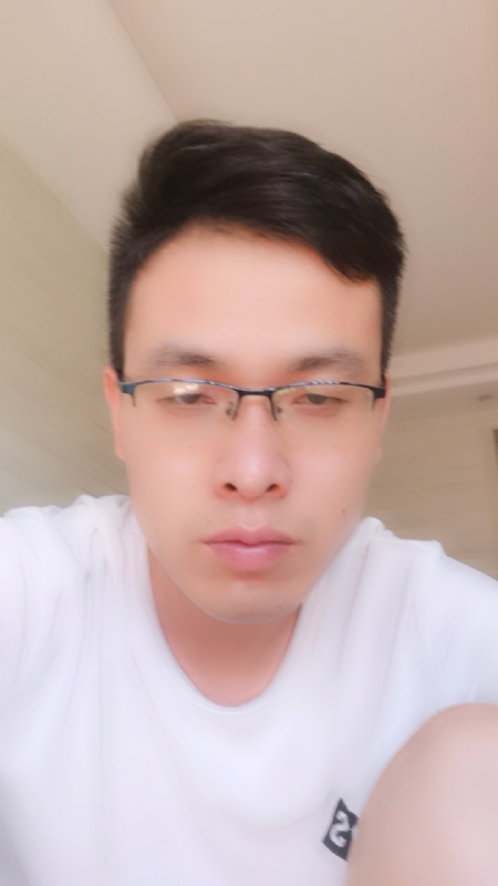 携一人白首的第一张照片--大连相亲服务中心