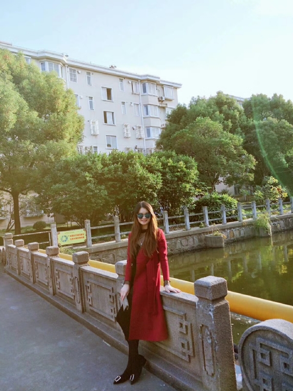 yaya的第一张照片--大连相亲服务中心