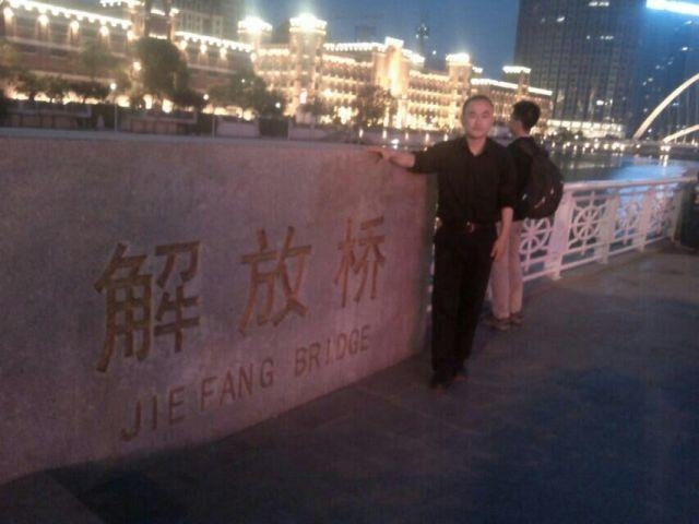 海阔天空的第一张照片--大连相亲服务中心