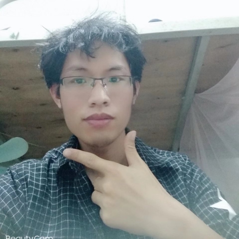 右边的第一张照片--大连相亲服务中心