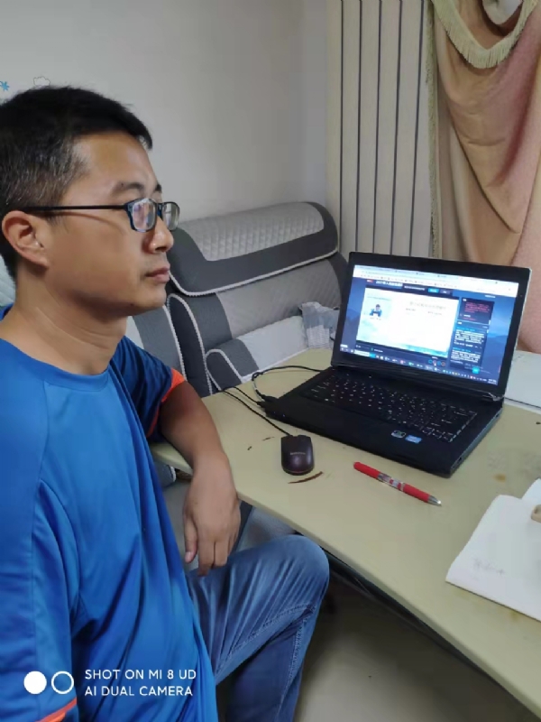 高锰酸钾的紫的第一张照片--大连相亲服务中心