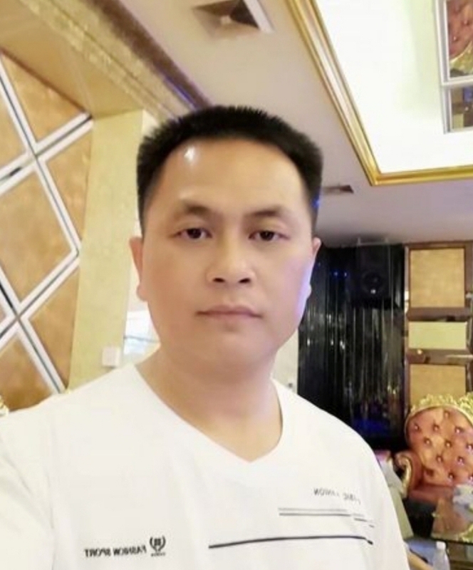 小梁的第二张照片--大连相亲服务中心