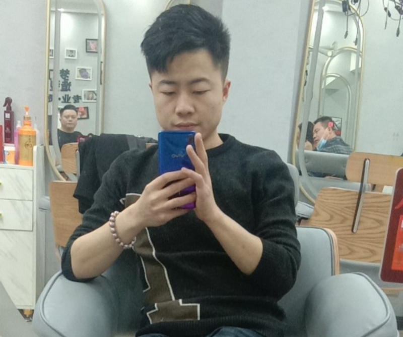 无法自拔的第一张照片--大连相亲服务中心