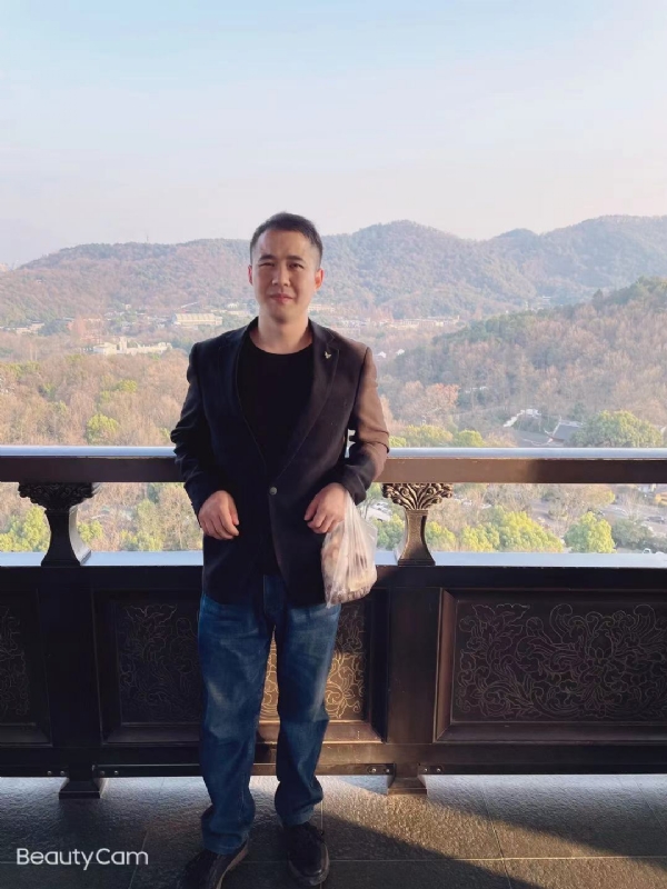 周周的第一张照片--大连相亲服务中心