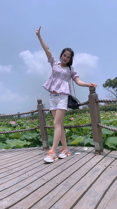 秋水伊人的第二张照片--大连相亲服务中心