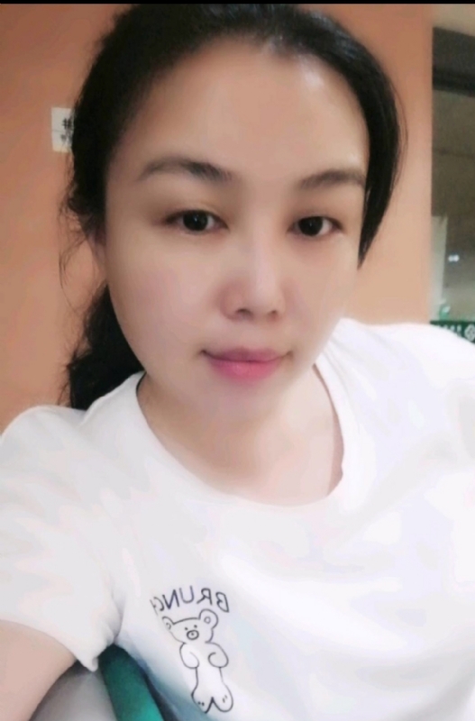 淡淡的云的第一张照片--大连相亲服务中心