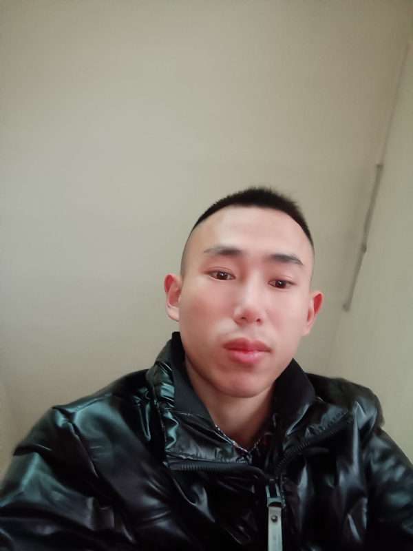 阿浩的第一张照片--大连相亲服务中心