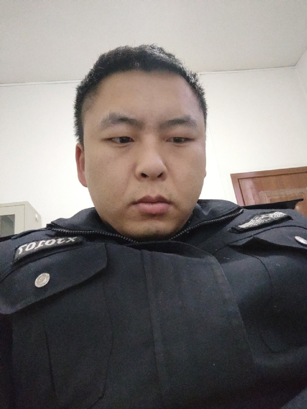 好纠结的第二张照片--大连相亲服务中心