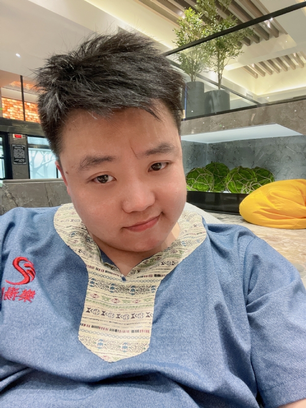 小恶魔的第一张照片--大连相亲服务中心