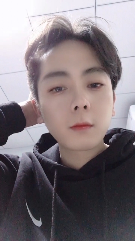 鹤枫的第一张照片--大连相亲服务中心