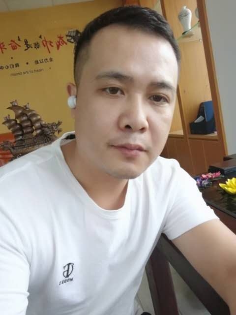 礼哥的第二张照片--大连相亲服务中心