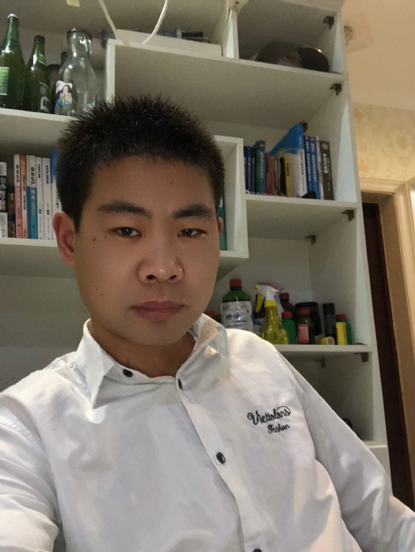 取经年的第二张照片--大连相亲服务中心