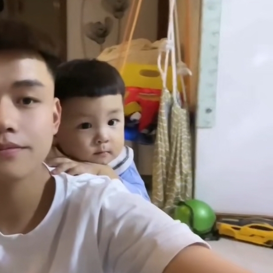 嘻嘻嘻的第一张照片--大连相亲服务中心