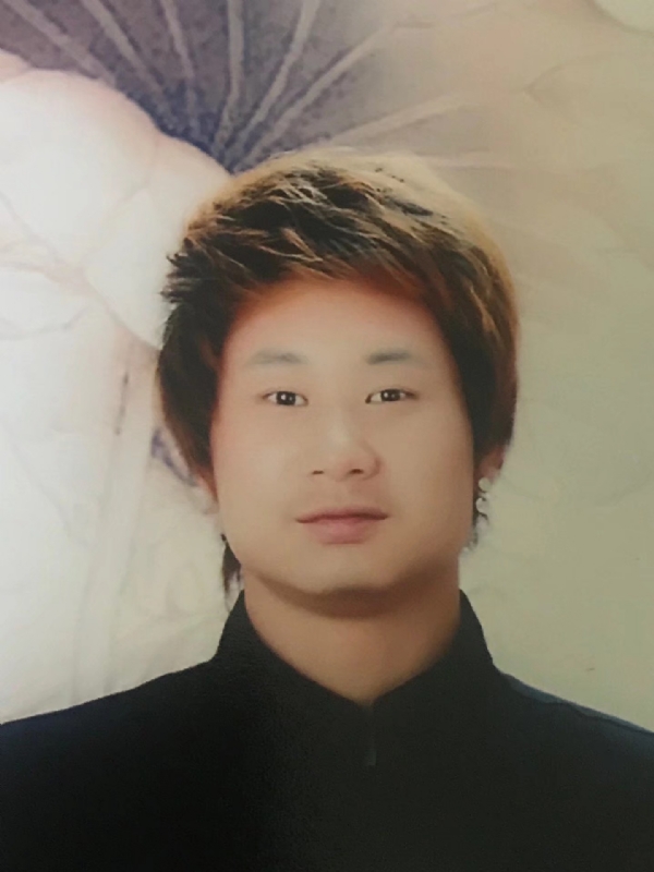 咮辛的第一张照片--大连相亲服务中心