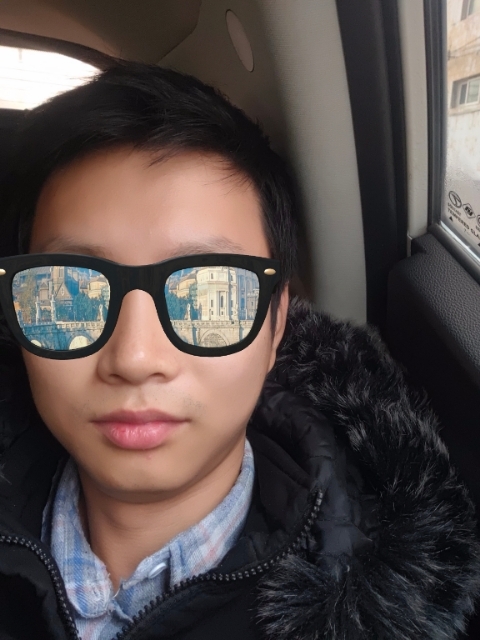 请问揉揉头的第一张照片--大连相亲服务中心