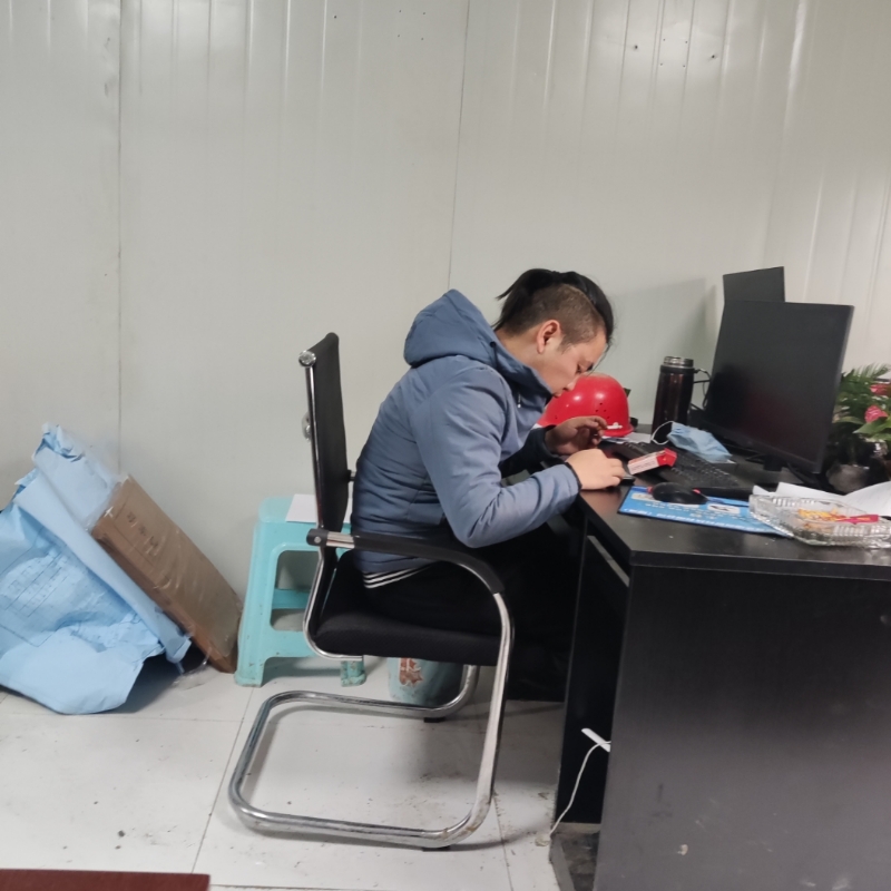 太空舱的第一张照片--大连相亲服务中心