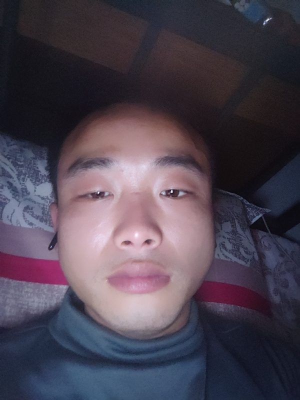 偏爱的第一张照片--大连相亲服务中心