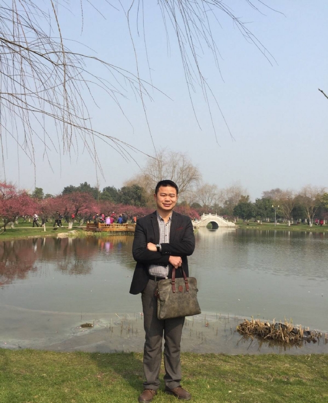 曾经的心疼的第二张照片--大连相亲服务中心