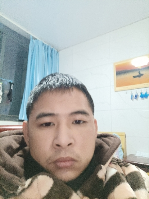 寂寞的第二张照片--大连相亲服务中心