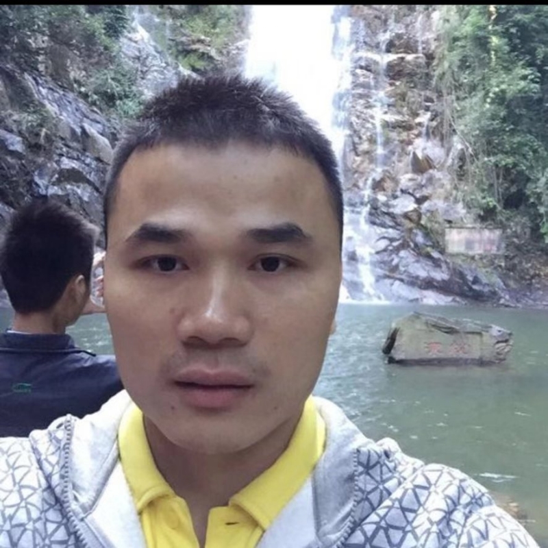 老梁的第一张照片--大连相亲服务中心