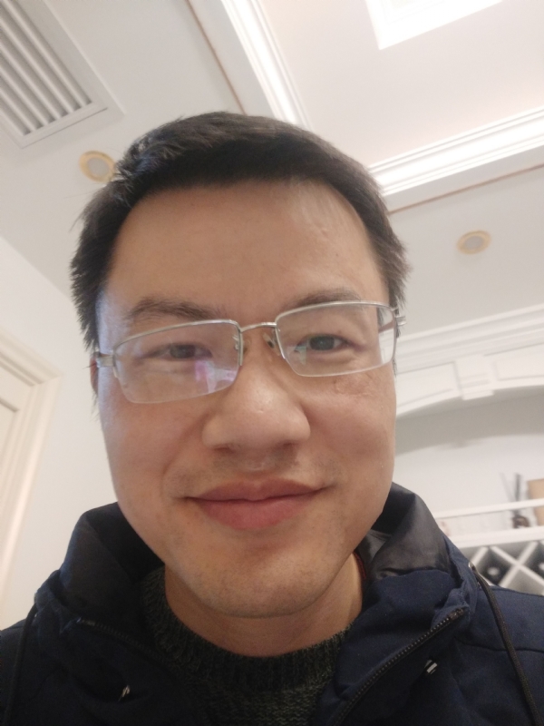 翔翔的第一张照片--大连相亲服务中心