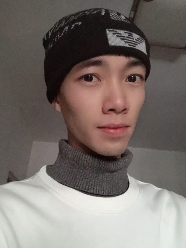 小良先生的第一张照片--大连相亲服务中心