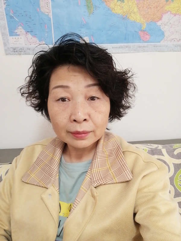 香水百合的第一张照片--大连相亲服务中心