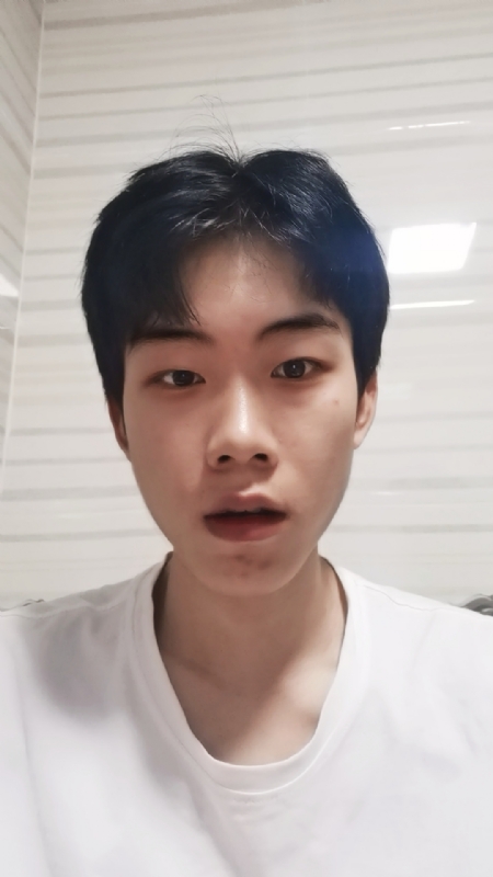 嘿的第一张照片--大连相亲服务中心