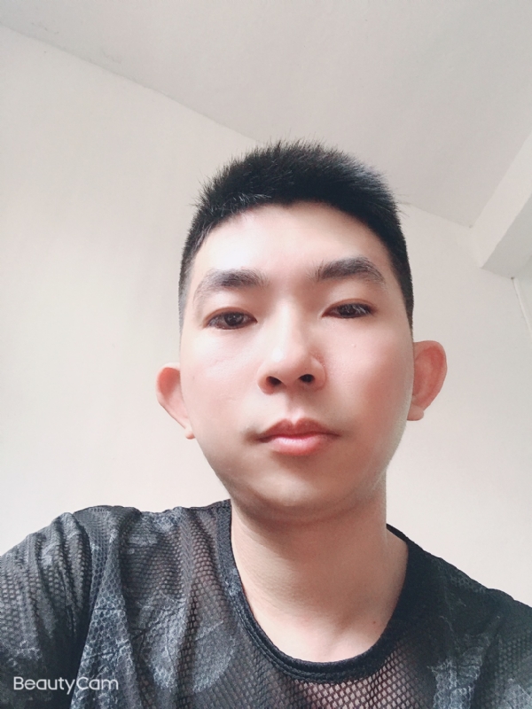 诚恳的第一张照片--大连相亲服务中心