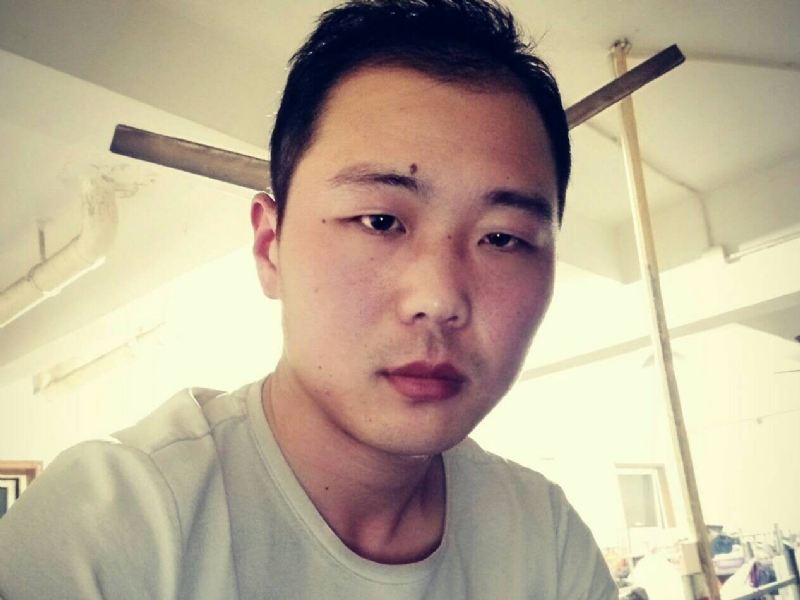 听听那冷雨的第一张照片--大连相亲服务中心