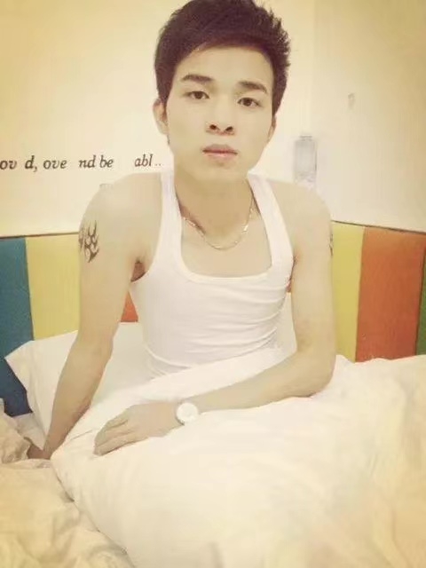 风雨同舟的第一张照片--大连相亲服务中心