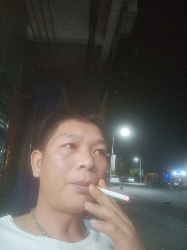 善解人意的第一张照片--大连相亲服务中心