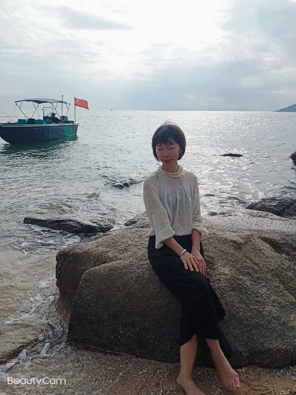 悠悠南山下的第二张照片--大连相亲服务中心