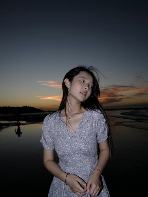 曉雯的第一张照片--大连相亲服务中心