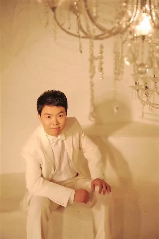 龙樱花的第一张照片--大连相亲服务中心