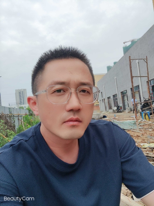 清风烈酒的第二张照片--大连相亲服务中心