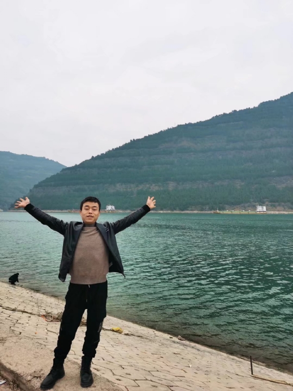 寂寞的风的第一张照片--大连相亲服务中心